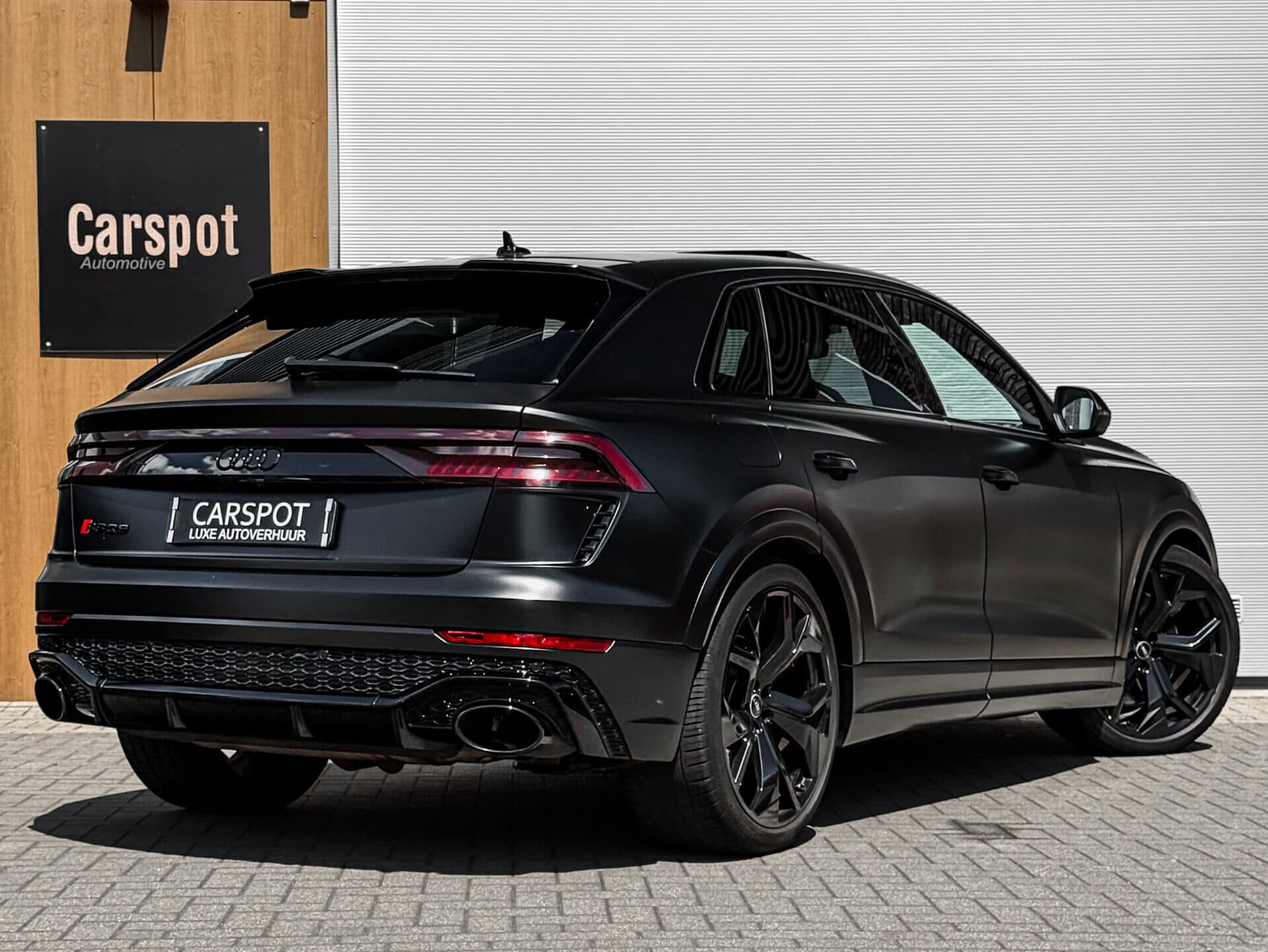 Audi RSQ8 Satin Black